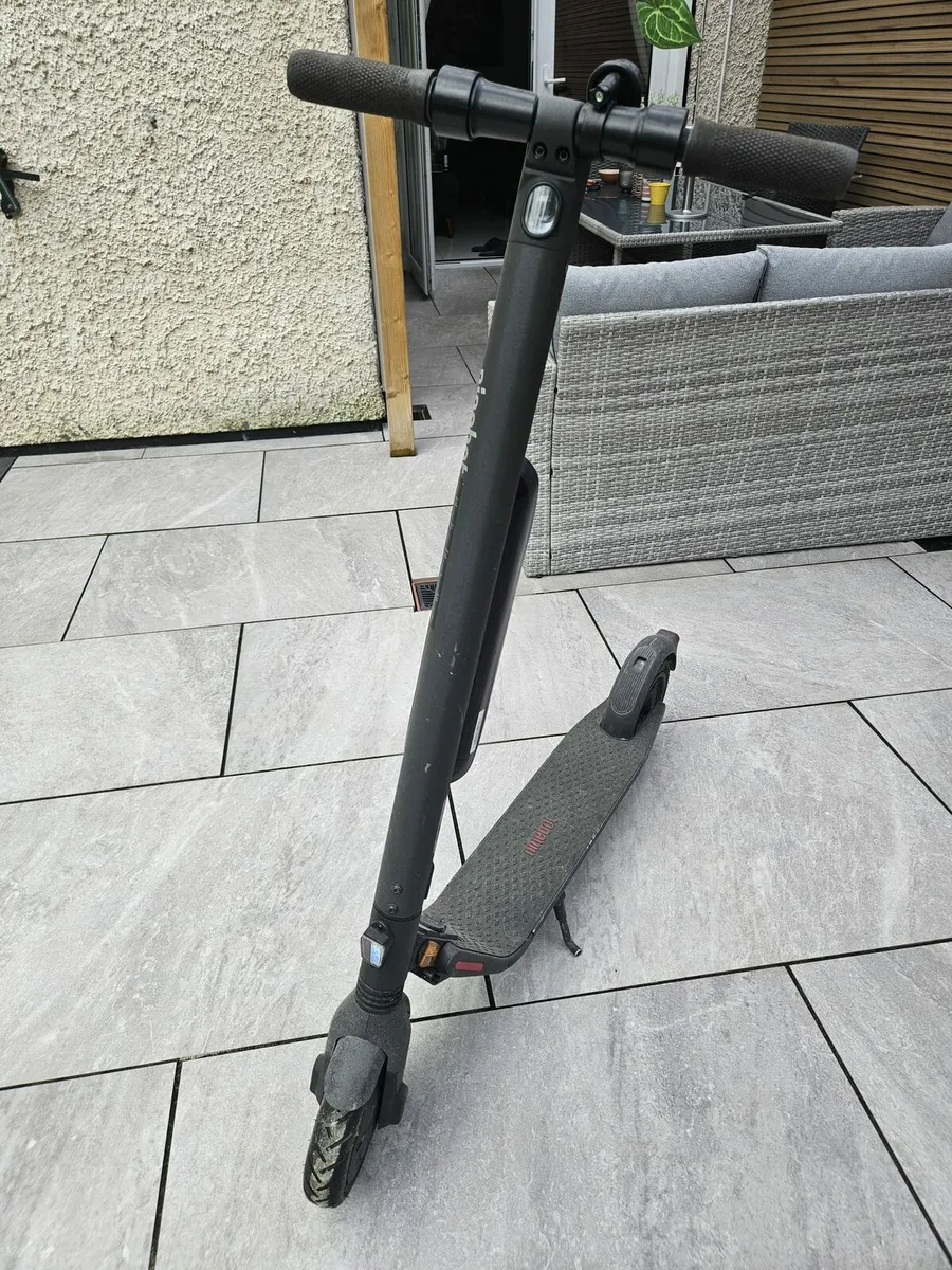 Electric scooter - Image 2