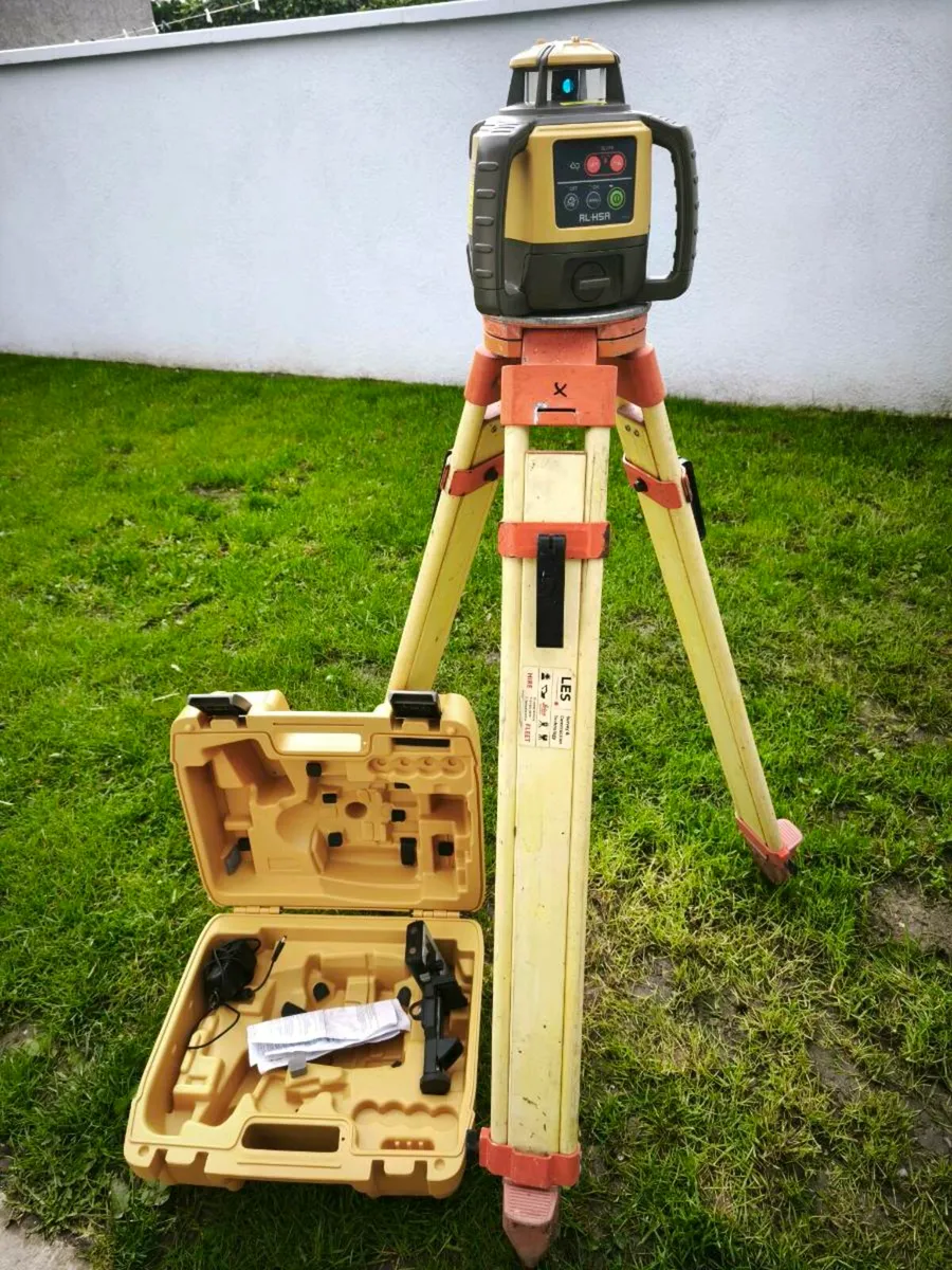 Top Con laser level - Image 1