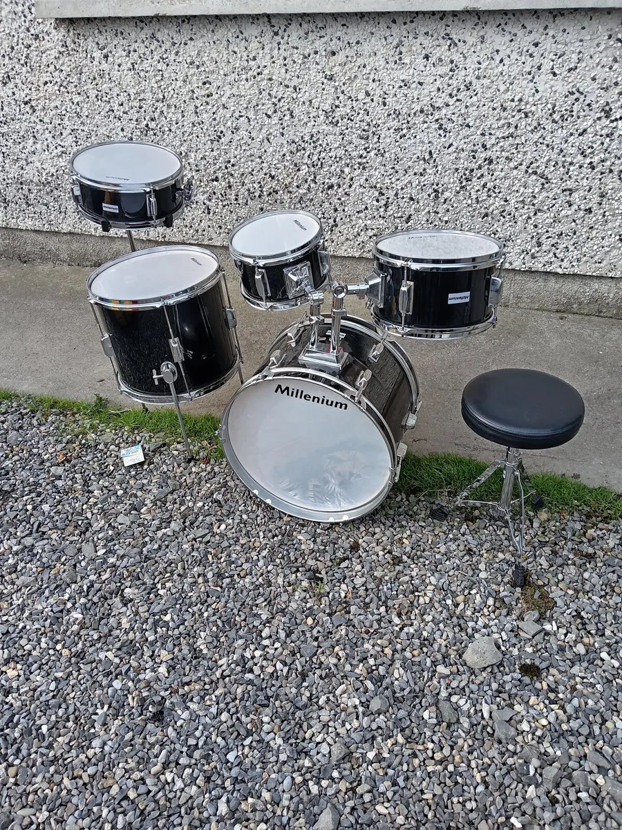 Kids drum set