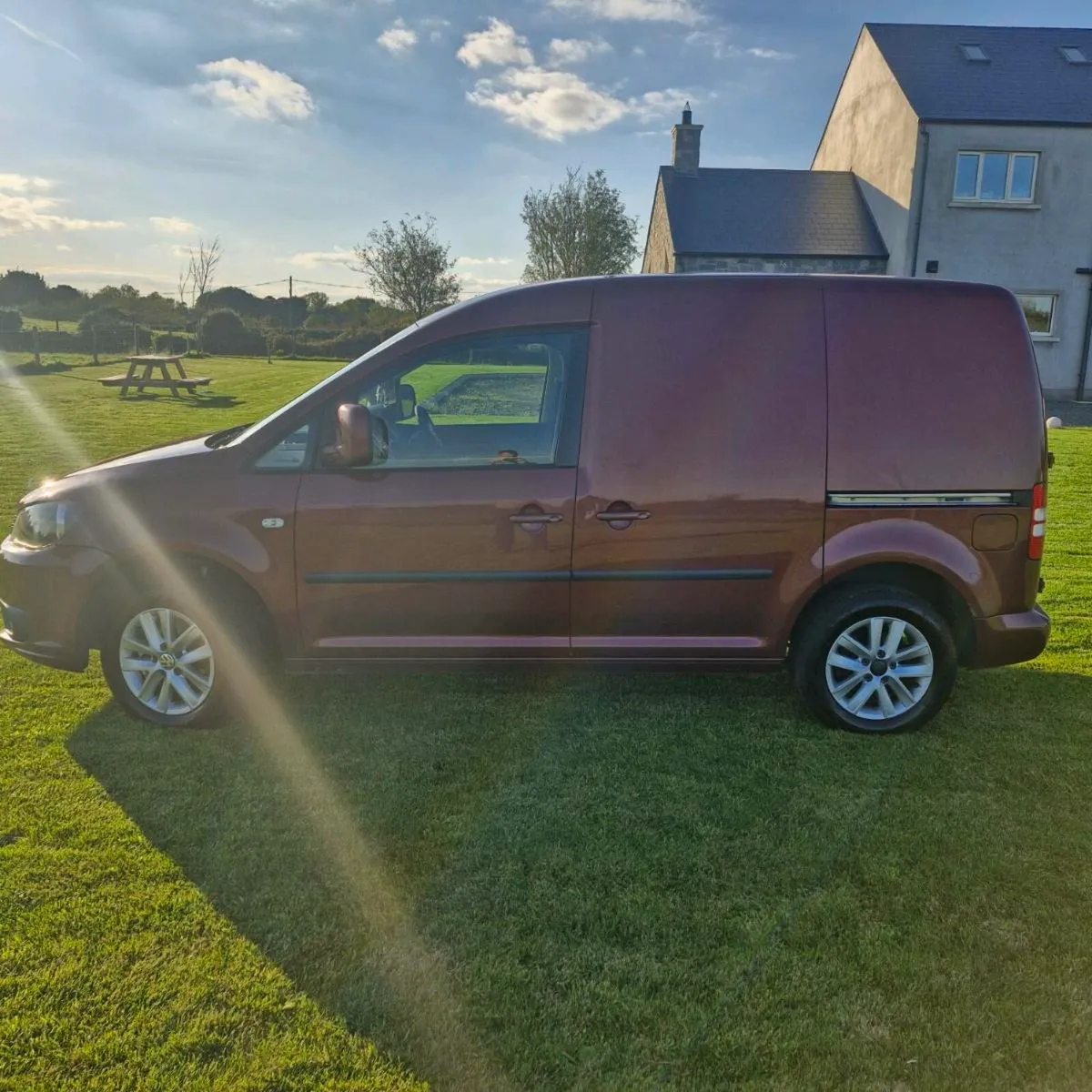 van - Image 2