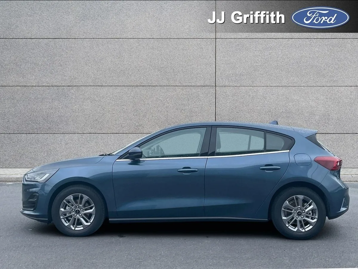 Ford Focus Titanium 1.0l Ecoboost 125PS Mhev - Image 3
