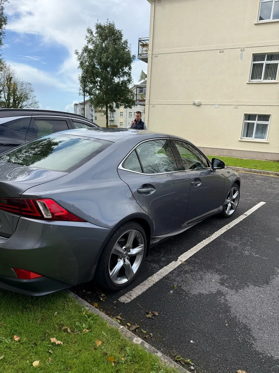 Lexus IS300h 223hp🚀 - Image 3