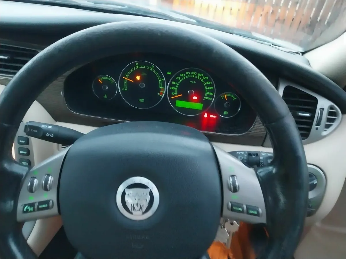 Jaguar X-Type 2010 - Image 4