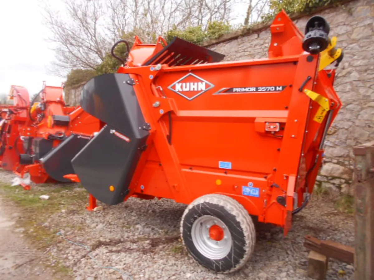 KUHN PRIMOR 3570M TRAILED BALE SHREDDER  @ 0% - Image 4