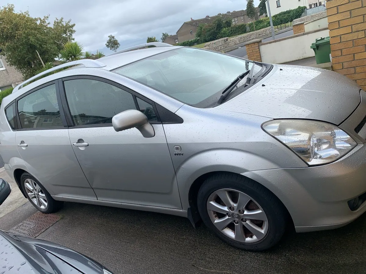 TOYOTA COROLLA VERSO - Image 3