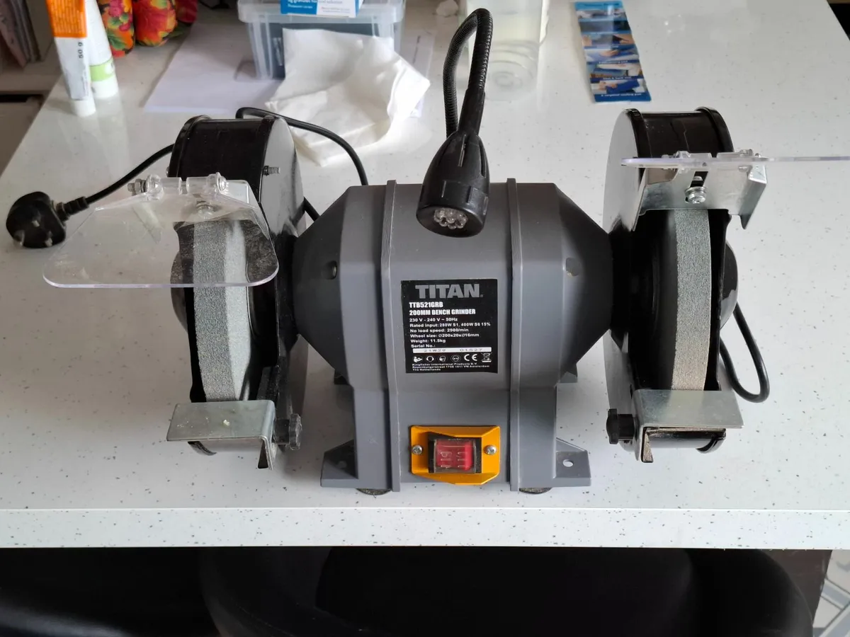 Triton bench grinder - brand new and unused