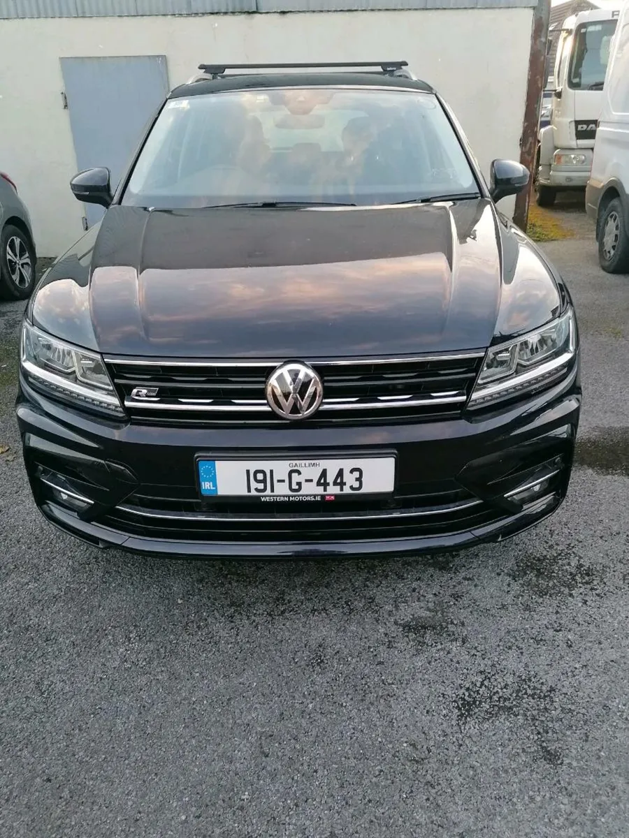 R Line Tiguan - Image 4