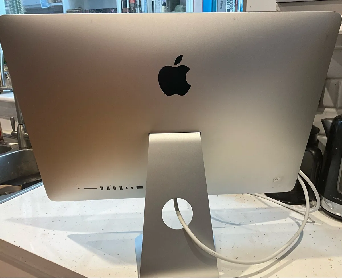 Apple 25 inch Monitor - Image 3