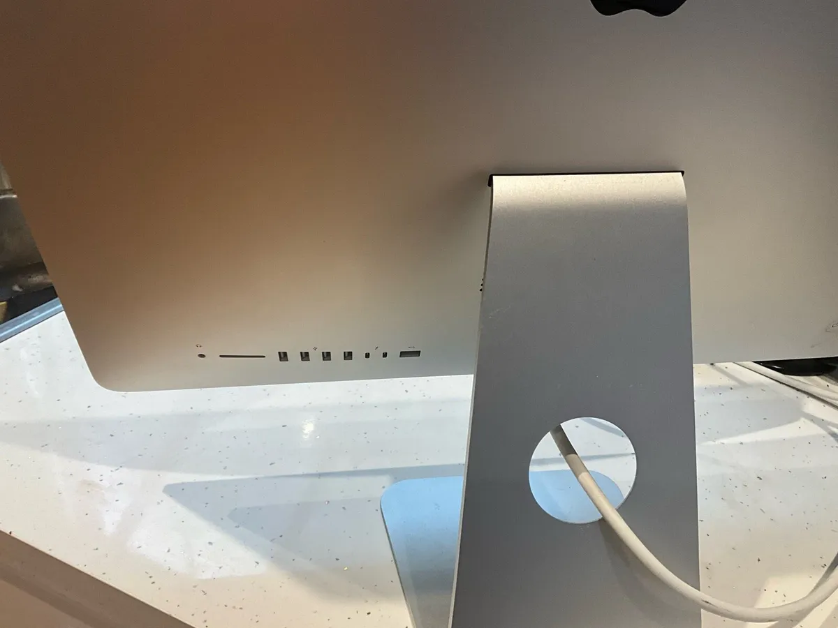 Apple 25 inch Monitor - Image 4