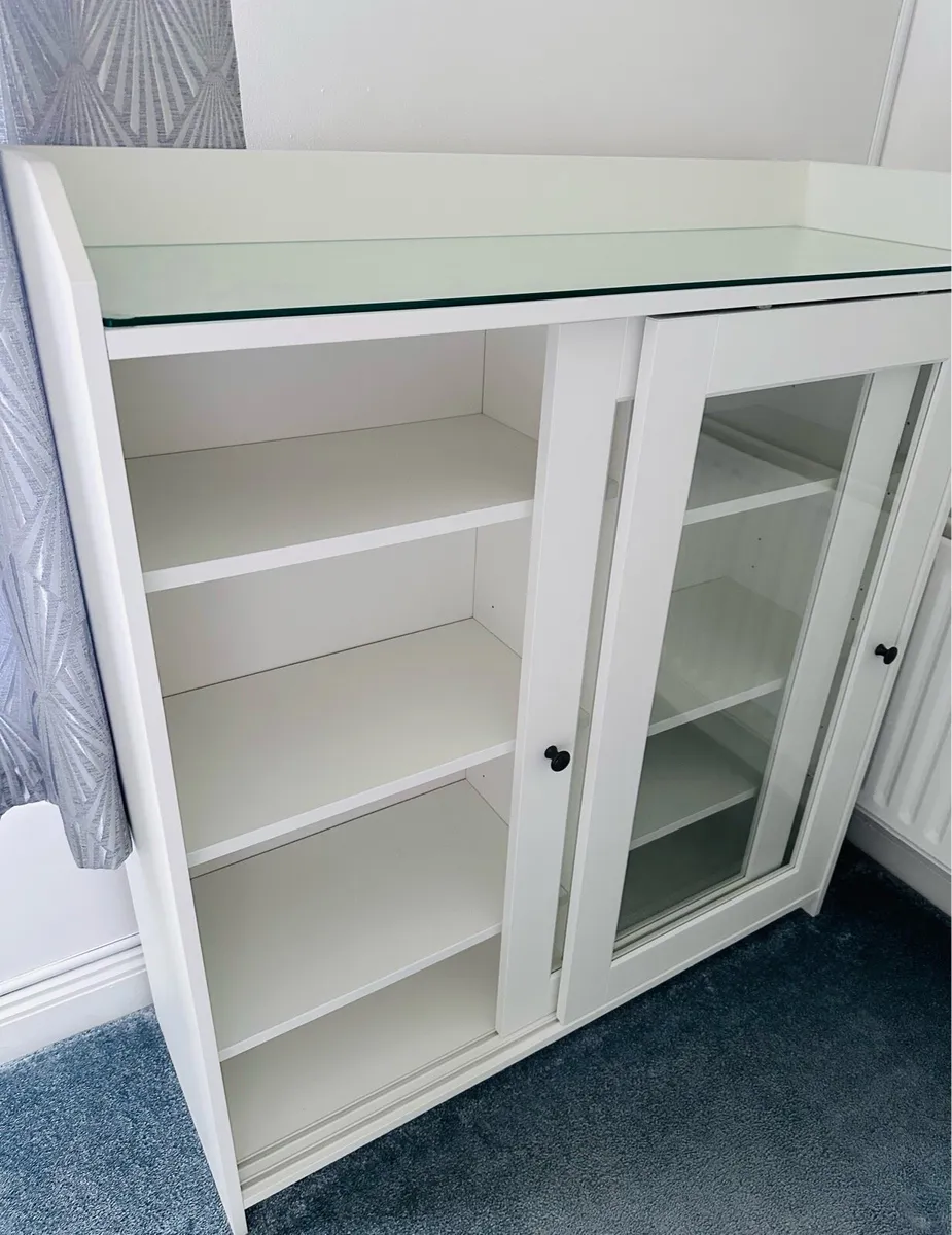 Glass door cabinet €120 - Image 4