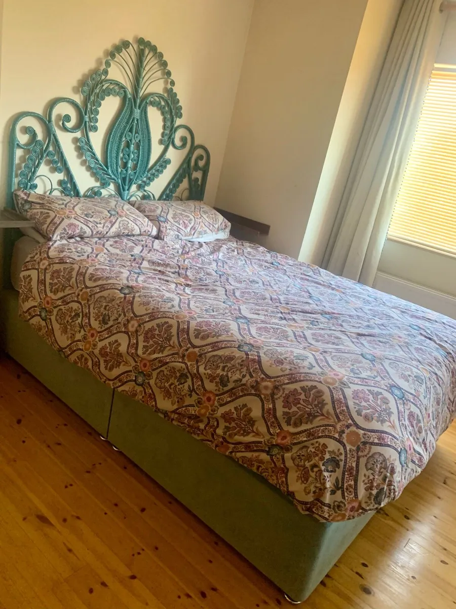Teal king-sized bed frame and base - Image 2