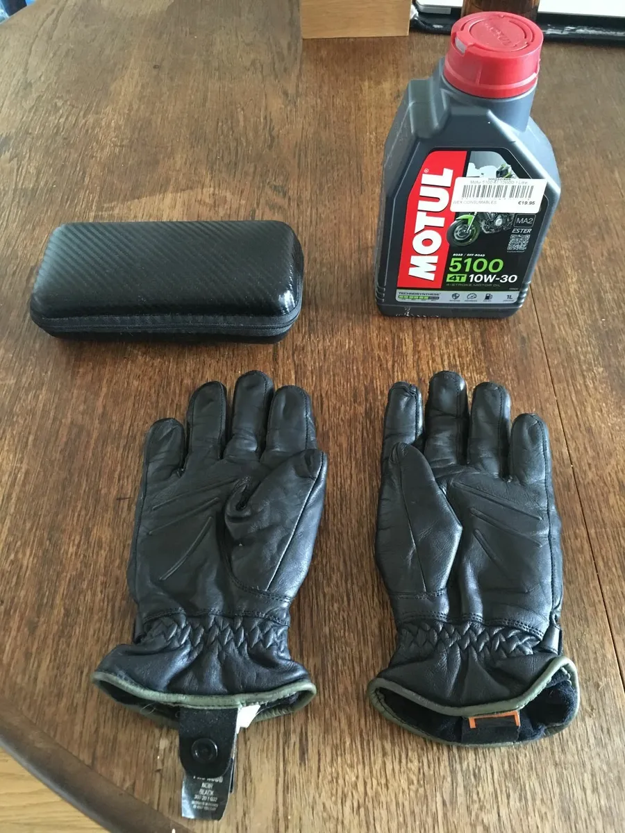 Motorbike Accessories - Gloves, Repair Kit, Oil - Image 4