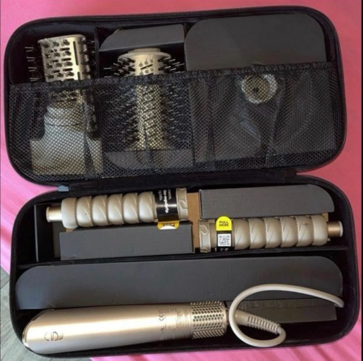 Hair dryer / hair styler - Image 2