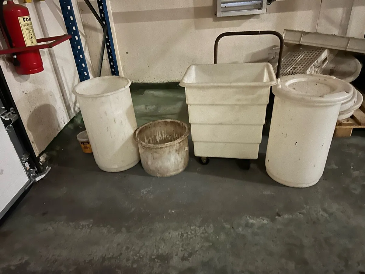 Plastic containers