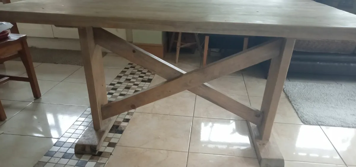 Kitchen table - Image 3