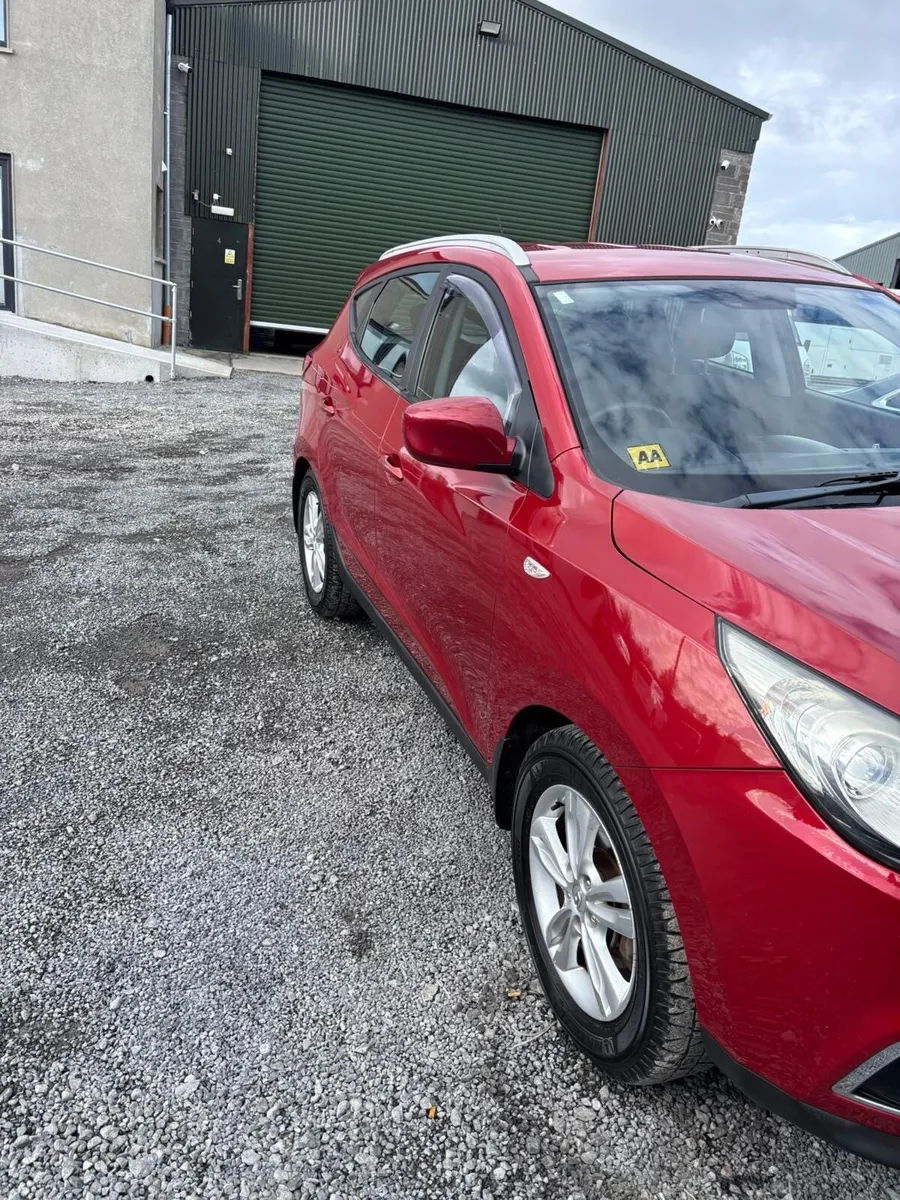 11 HYUNDAI IX35 TAX & NCT 6/26 - Image 2
