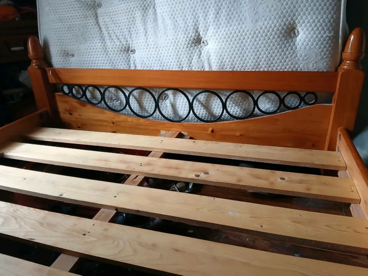 King-size bed frame - Image 2