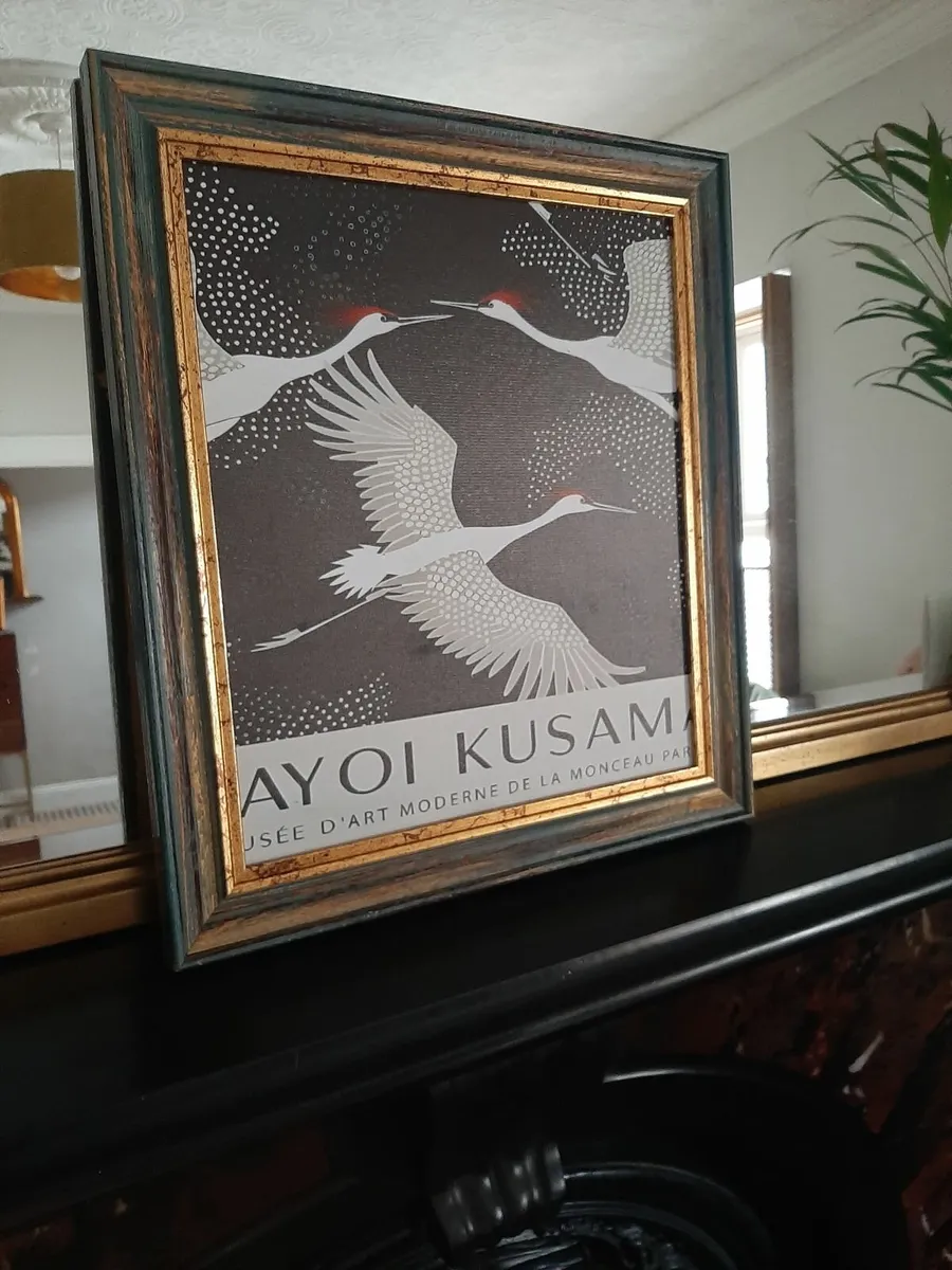 Antique style frame with canvas print - Image 1