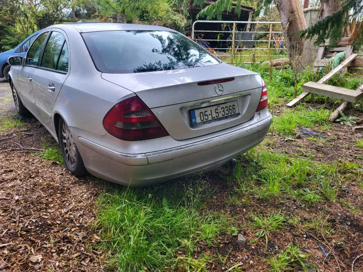 Mercedes e200 - Image 4