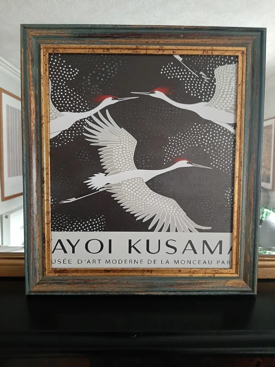 Antique style frame with canvas print - Image 3