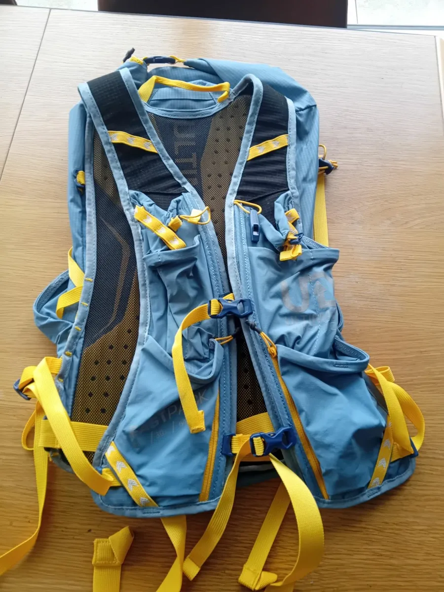 Ultimate Direction FastPack 30L – barely used - Image 1