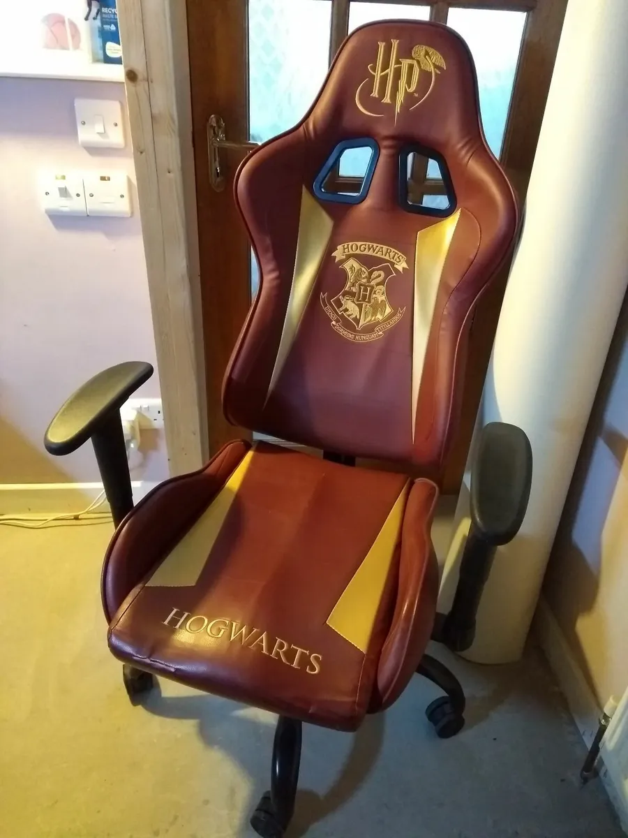 Harry potter gaming chair - Image 2