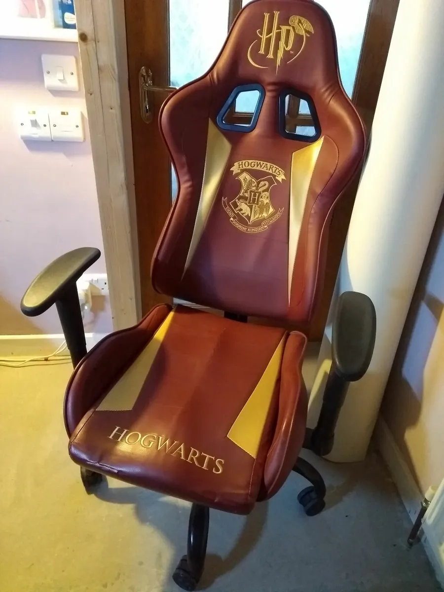 Harry potter gaming chair - Image 3