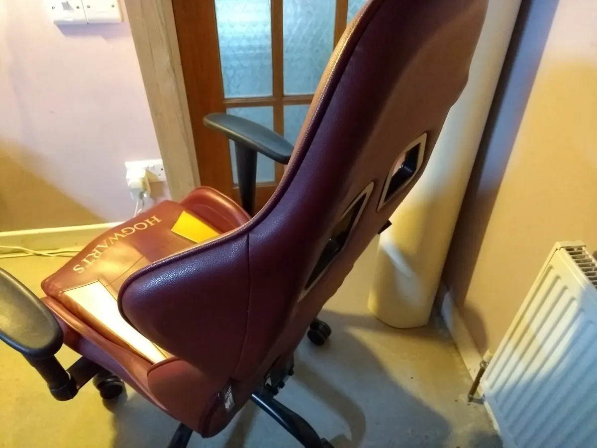 Harry potter gaming chair + FREE cushion - Image 4