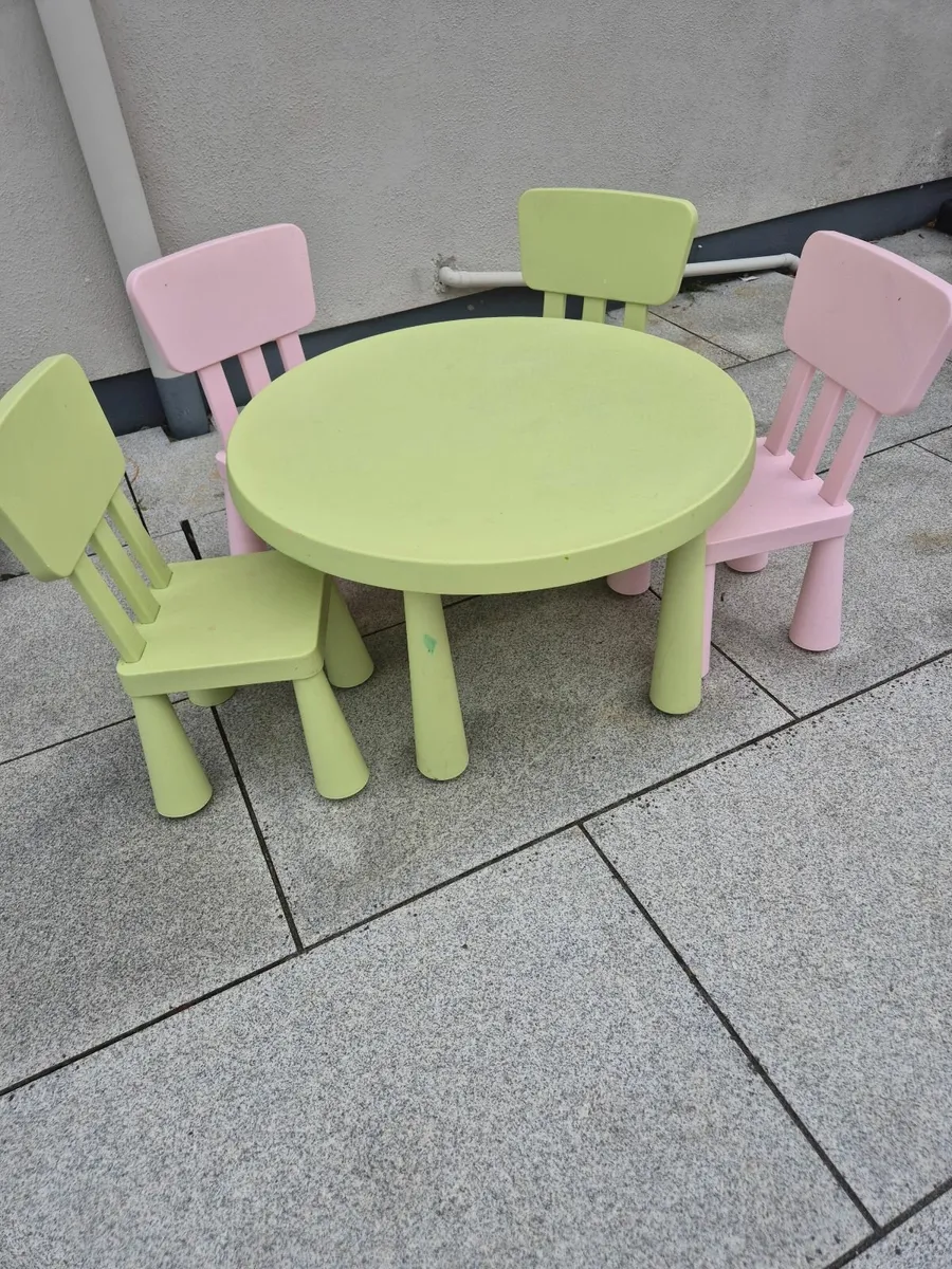 Childrens Table and 4 Chairs - Image 1