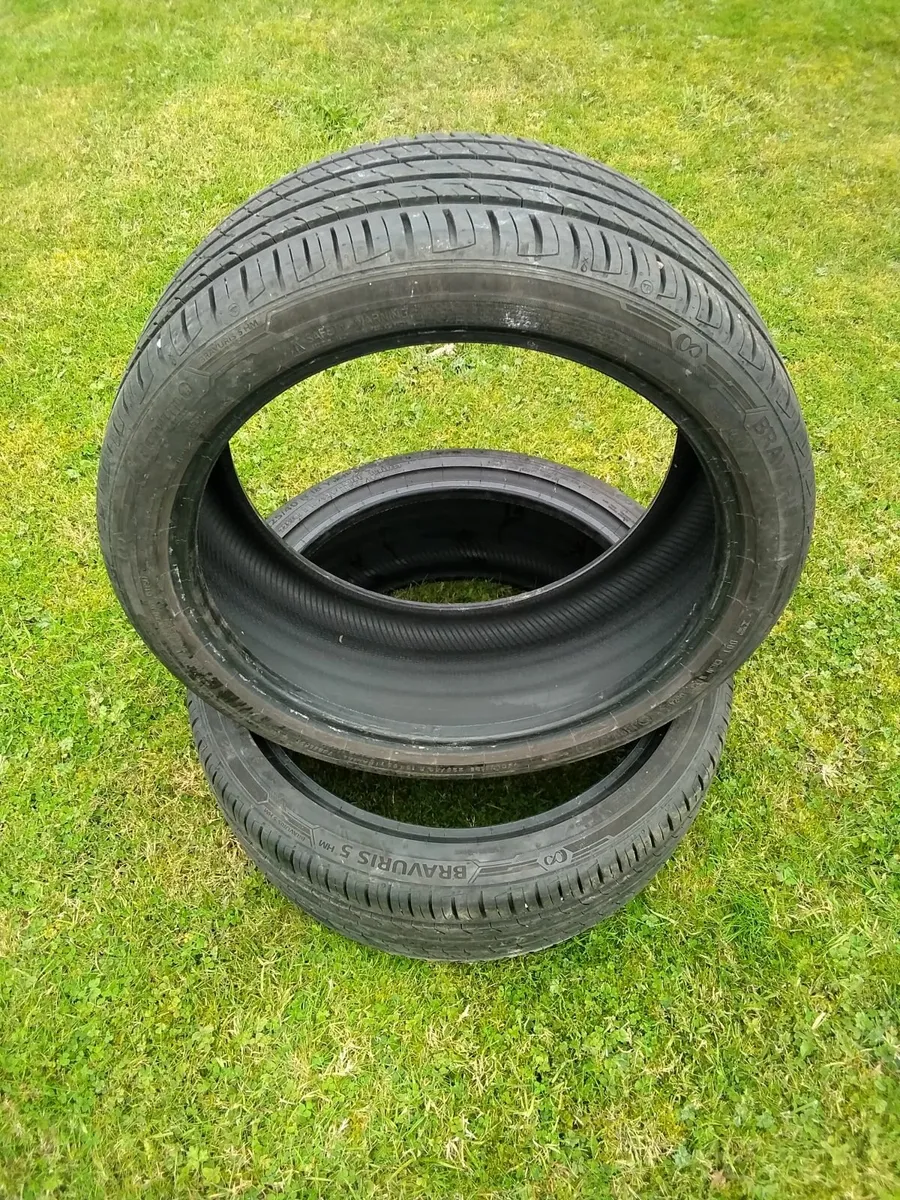 Barum 225/40/18 tyres - Image 1
