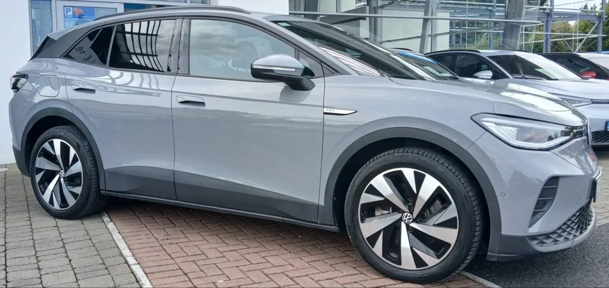 Volkswagen ID.4 Business 77kwh 204HP  fully Elect - Image 2