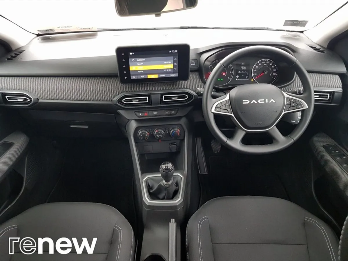 Dacia Sandero Expression TCe 90 5Sp Gsr2 - Image 4