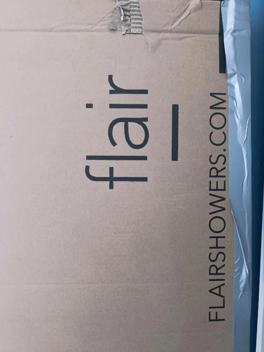 Brand New Bifold Shower Door – €120 - Image 2