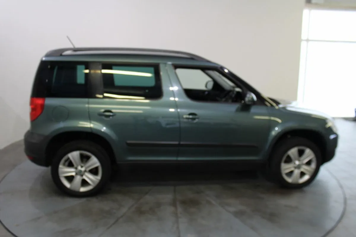 Skoda Yeti 1.2 TSI SE 105 HP 5DR Auto - Image 3