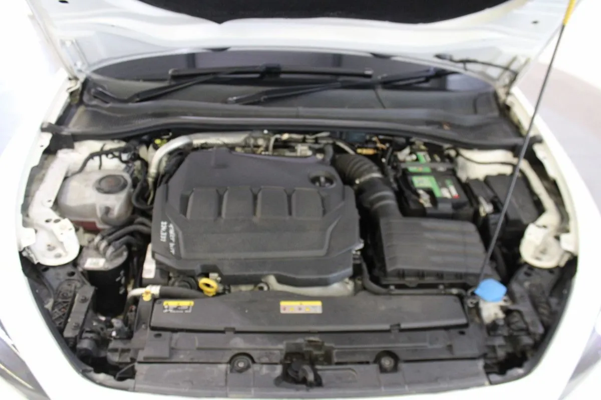 SEAT Leon 2.0 TDI 115HP SE  5DR - Image 4