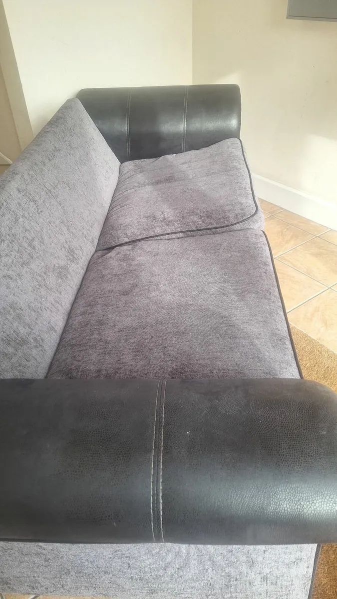 Sofa - Image 4