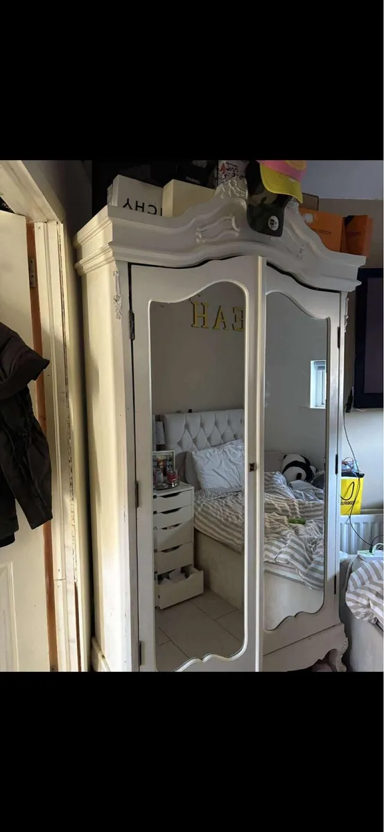 Antique furniture - Image 2