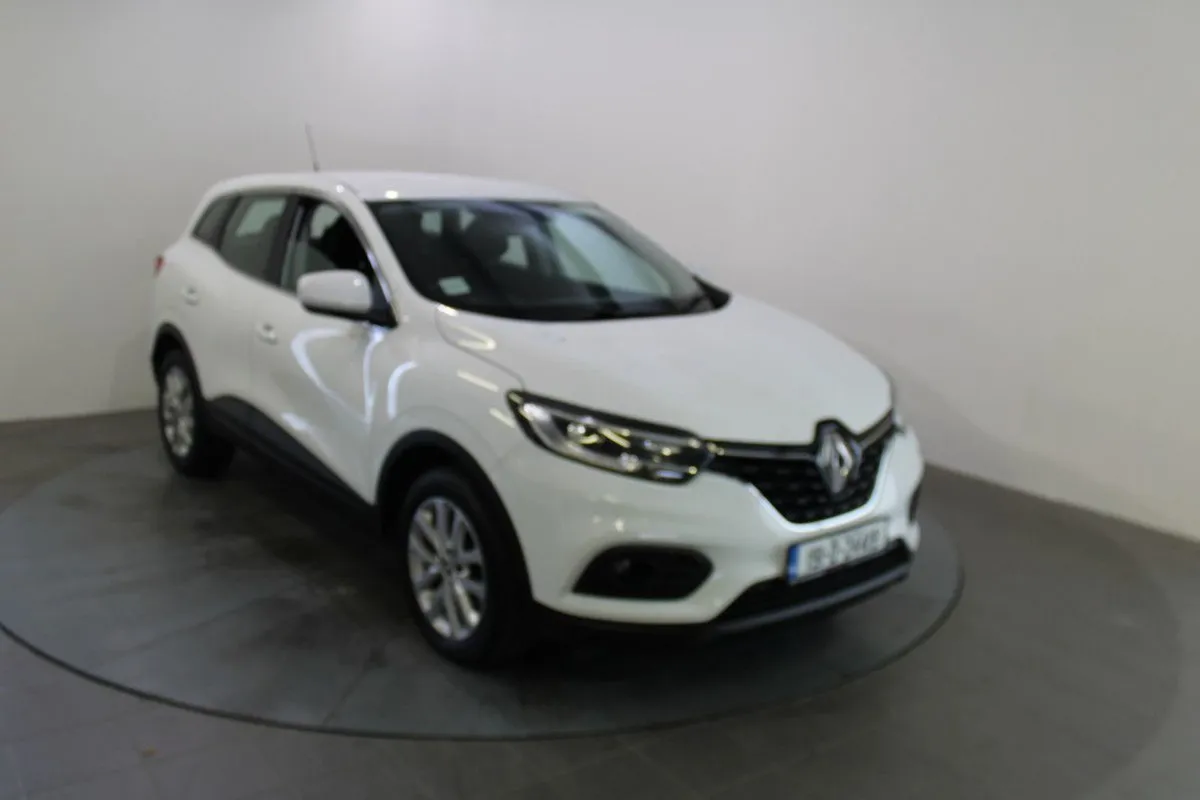 Renault KADJAR Play Blue DCI 115HP - Image 1