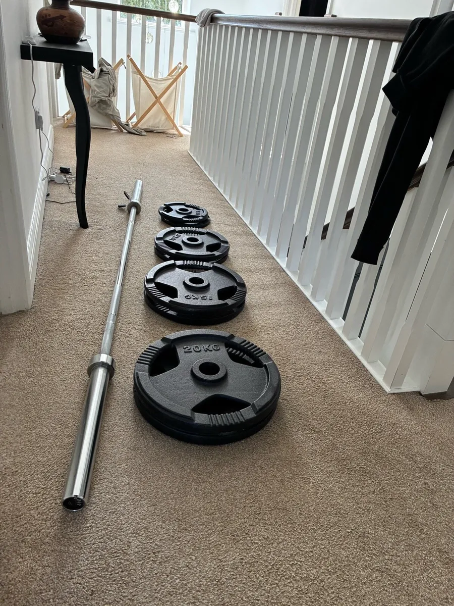 Olympic flat bench with barbell and iron plates - Image 3