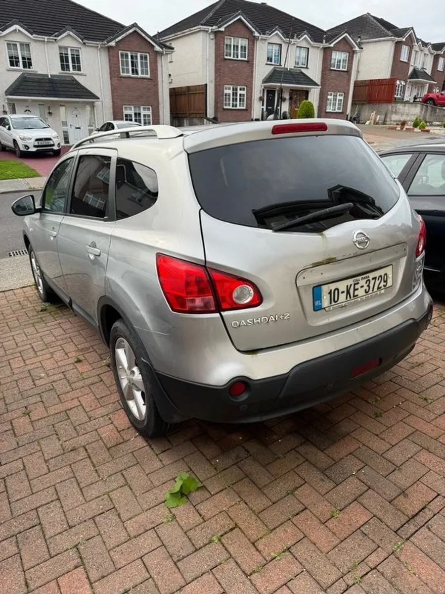 2010 Nissan Qashqai+2 - Image 2