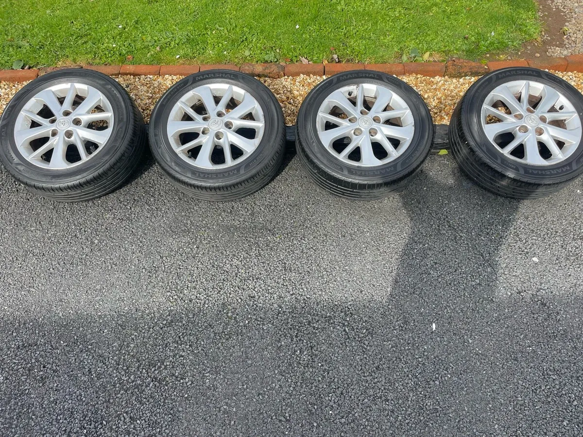 Toyota Auris (2nd Generation) Alloy Wheels Set - Image 1