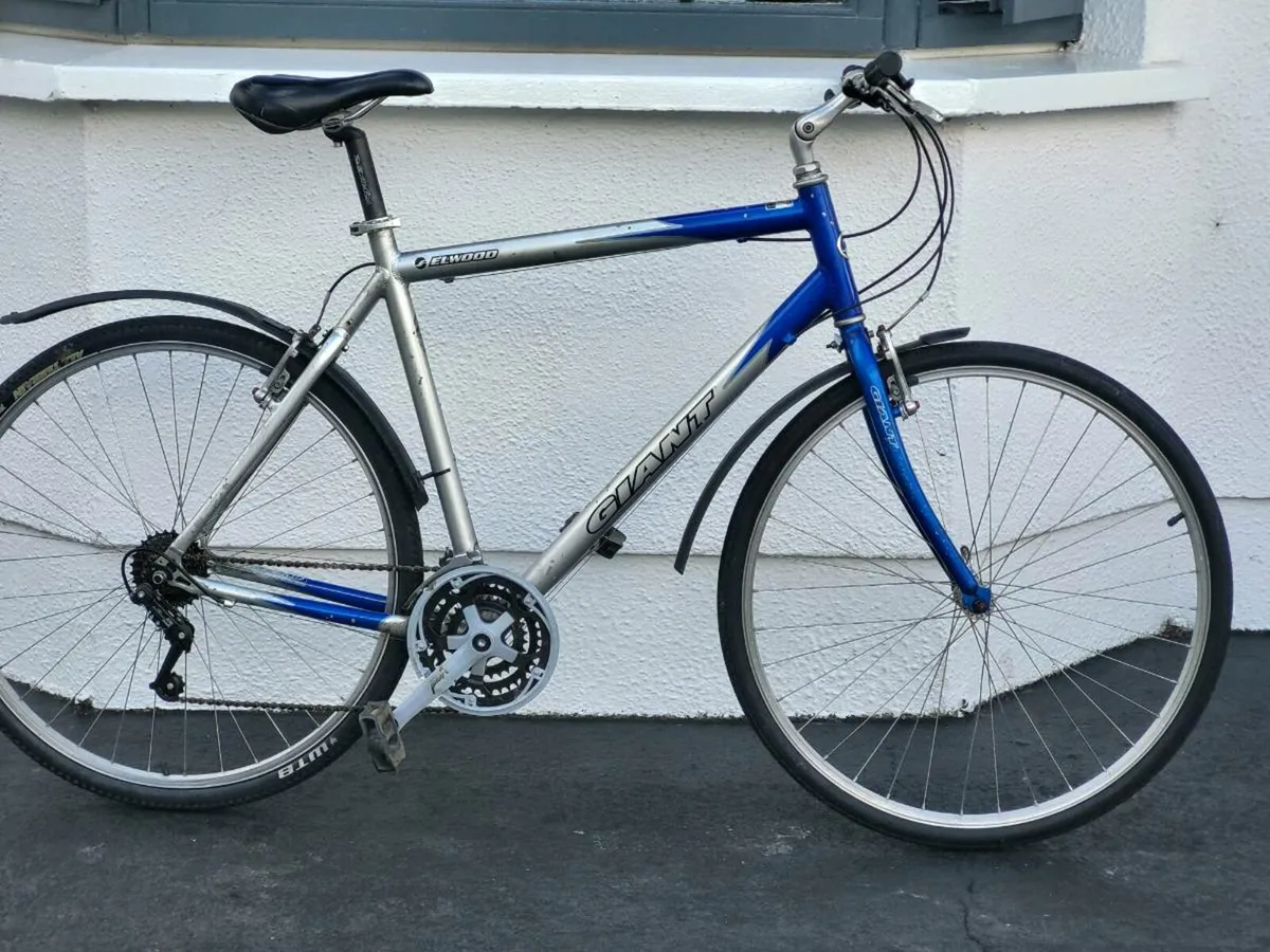 GENTS XL GIANT ELWOOD HYBRID BIKE 23" FRAME - Image 1