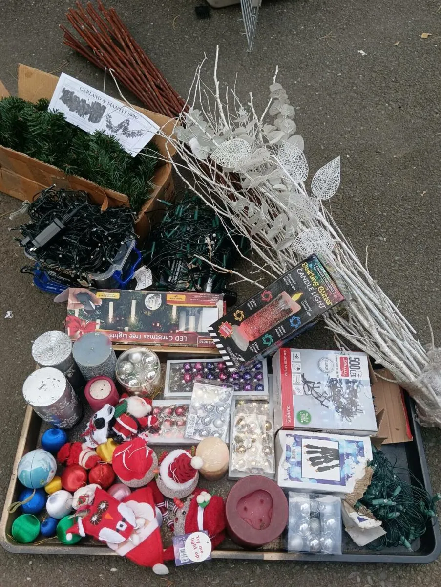 Christmas decorations all new 35 for lot