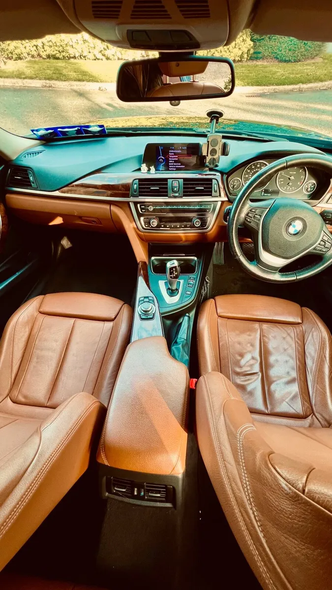 BMW 3-Series 2012 Automatic - Image 2