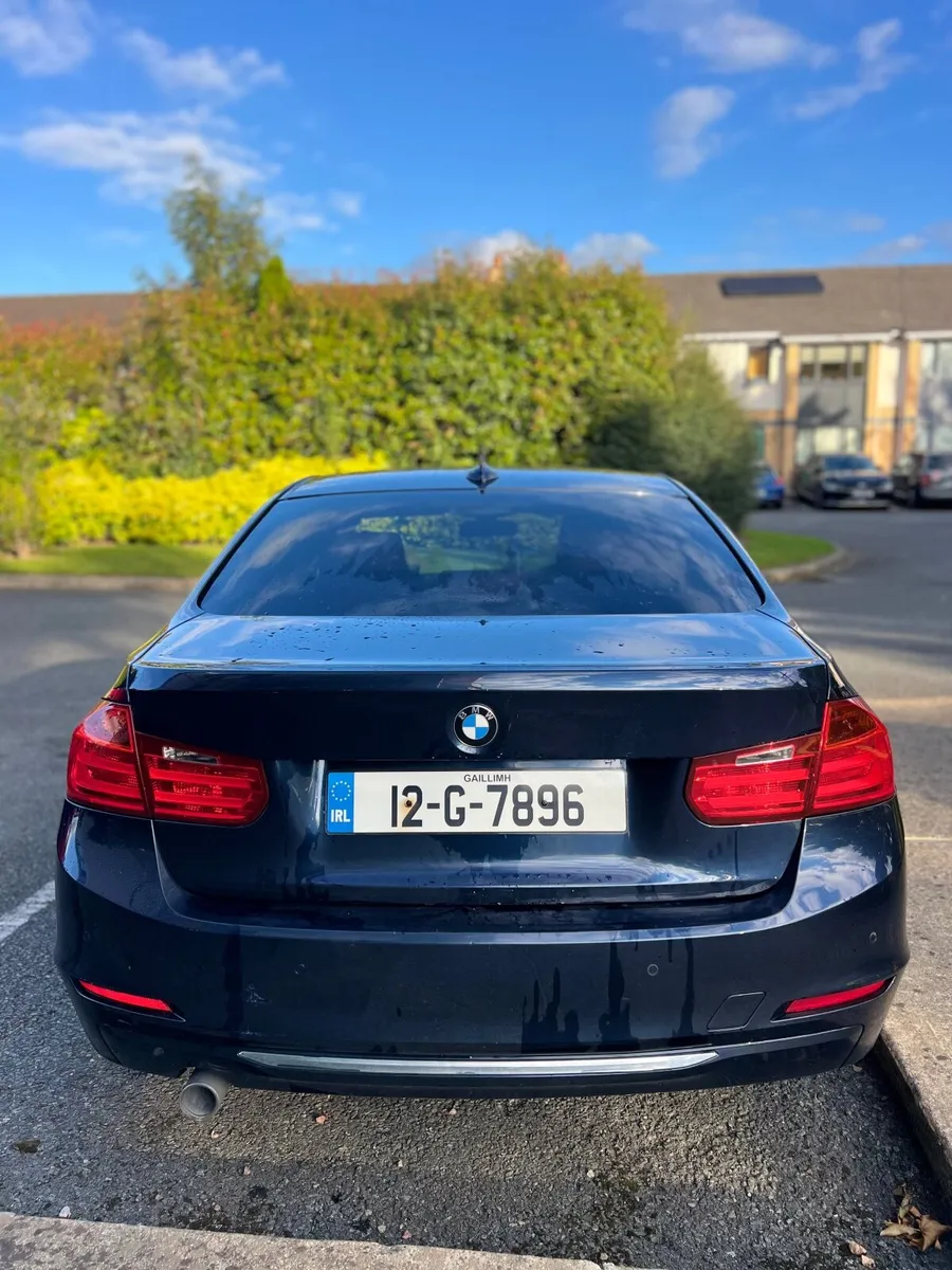 BMW 3-Series 2012 Automatic - Image 4