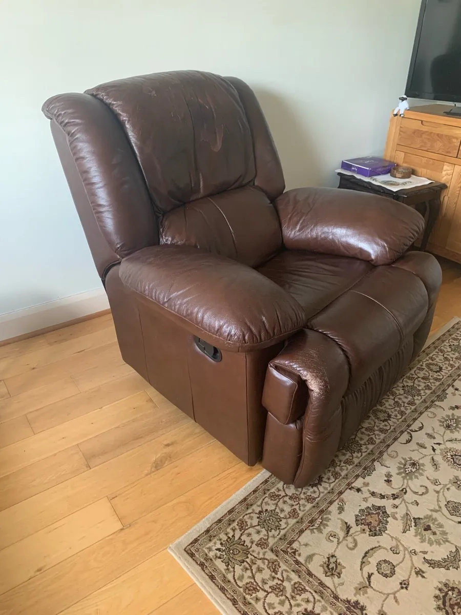 3 seater sofa, two reclining chairs. - Image 2