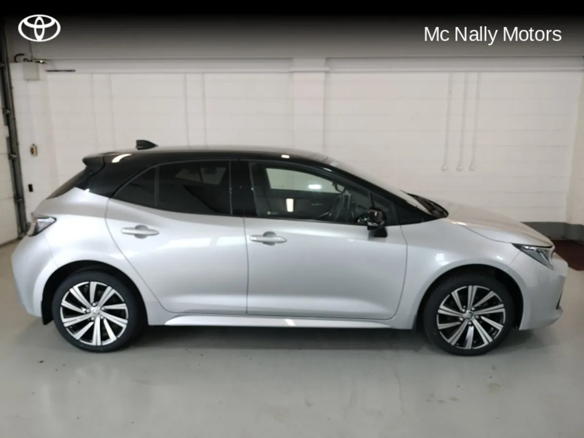 Toyota Corolla HYBRID L/SPORT HB - Image 4