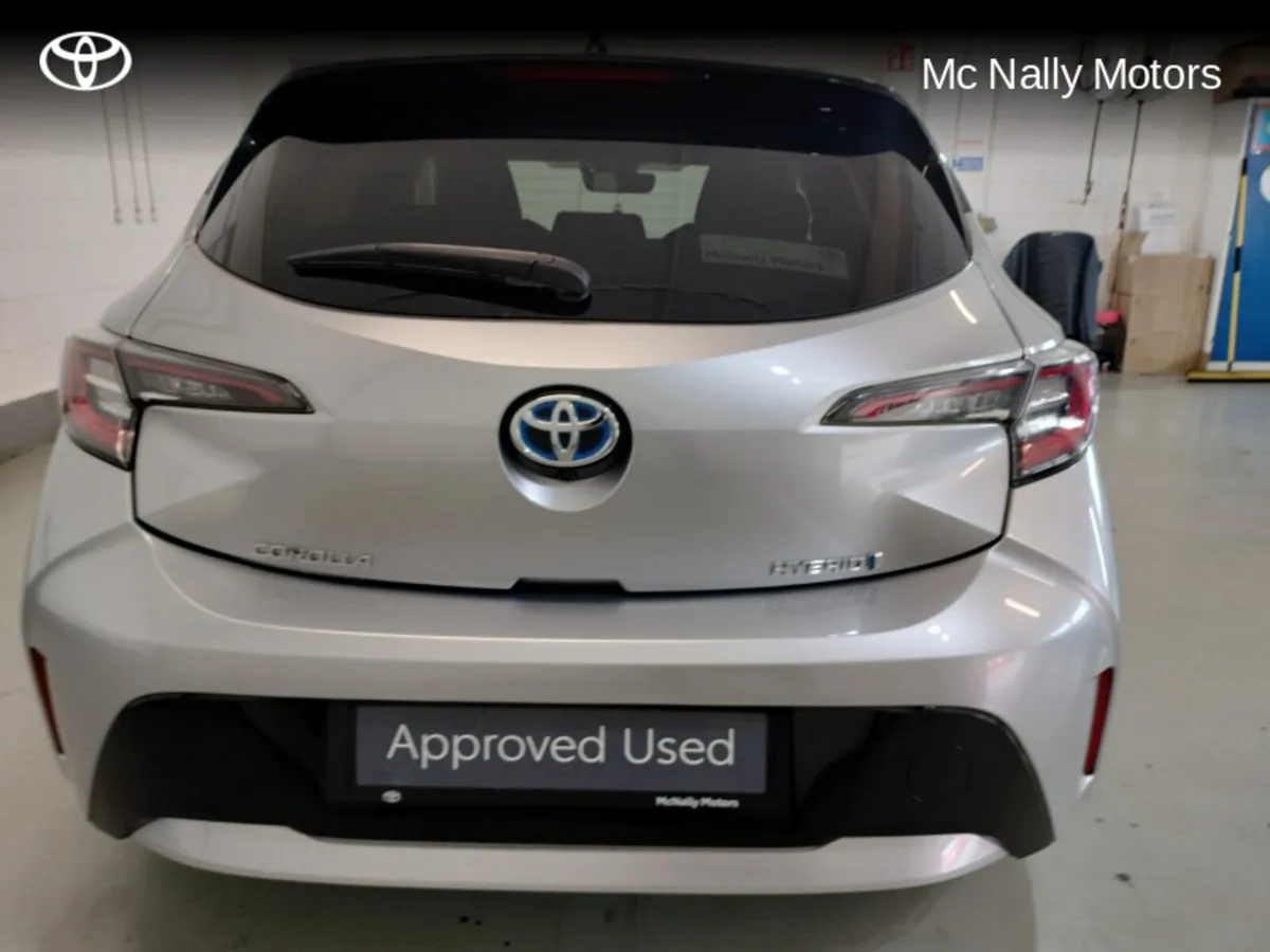 Toyota Corolla HYBRID L/SPORT HB - Image 4