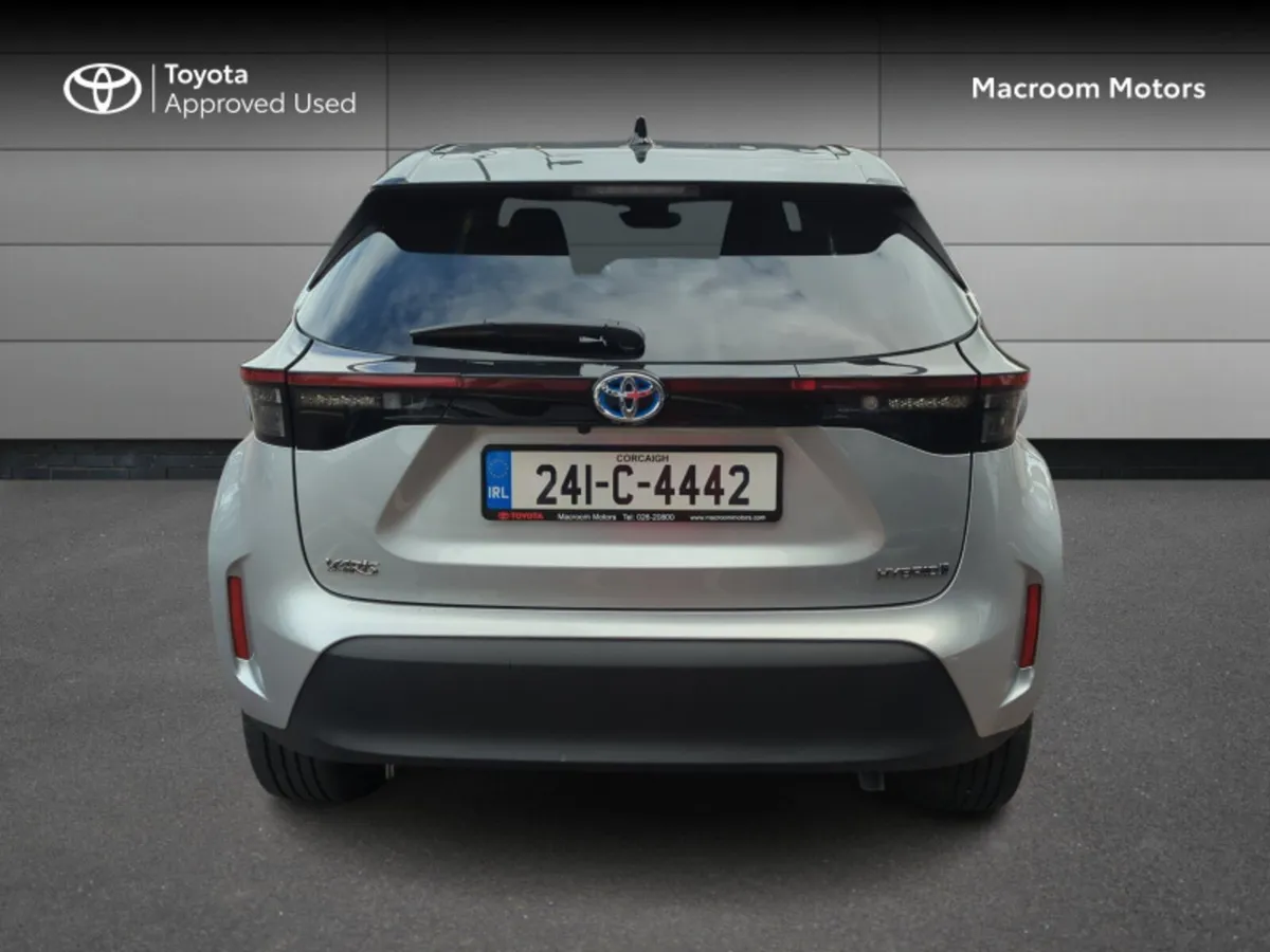 Toyota Yaris CROSS LUNA SPORT 4DR AUTO - Image 4