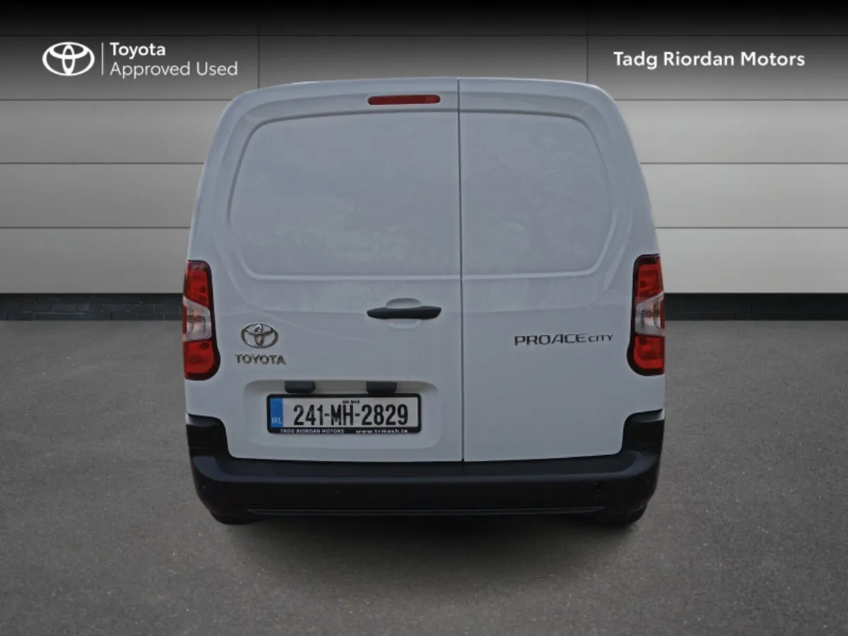 Toyota Proace City 1.5 GX SWB 650KG *PRICE REDUCTI - Image 4